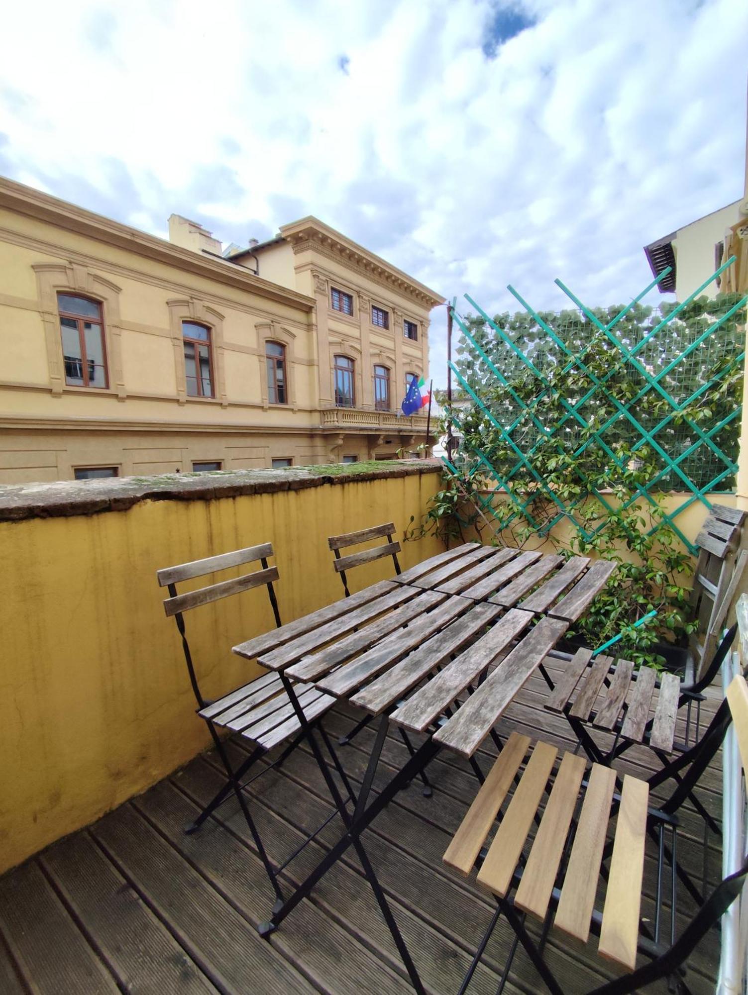 Borgo San Frediano Suites ฟลอเรนซ์ ภายนอก รูปภาพ