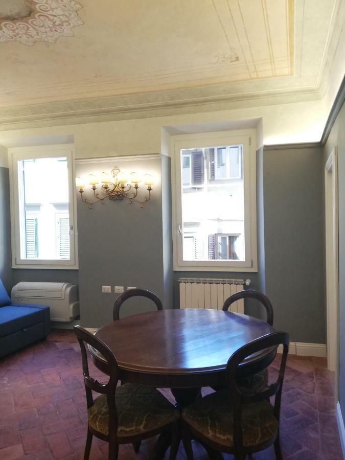 Borgo San Frediano Suites ฟลอเรนซ์ ภายนอก รูปภาพ