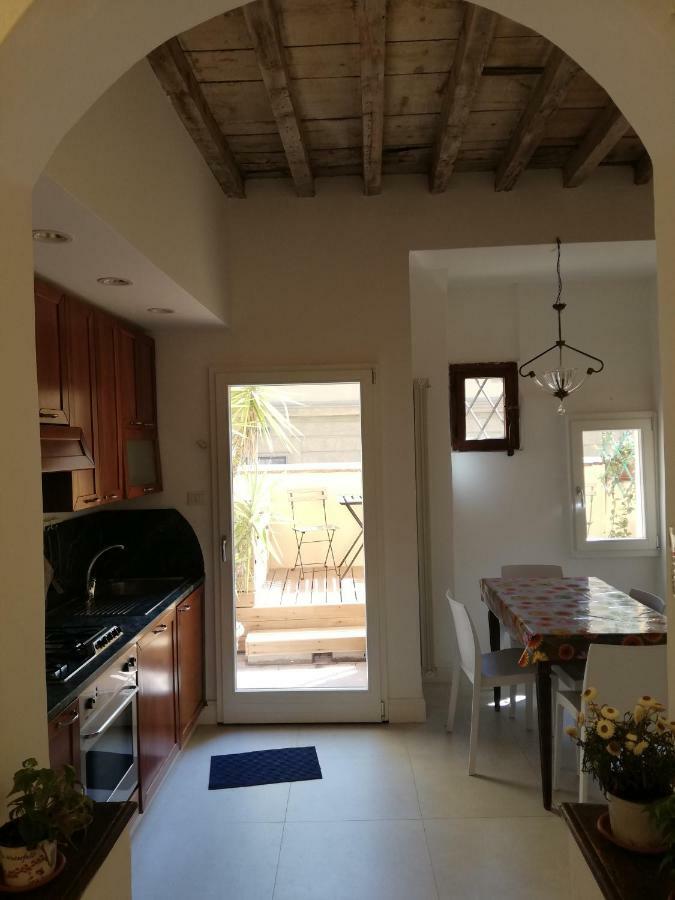 Borgo San Frediano Suites ฟลอเรนซ์ ภายนอก รูปภาพ
