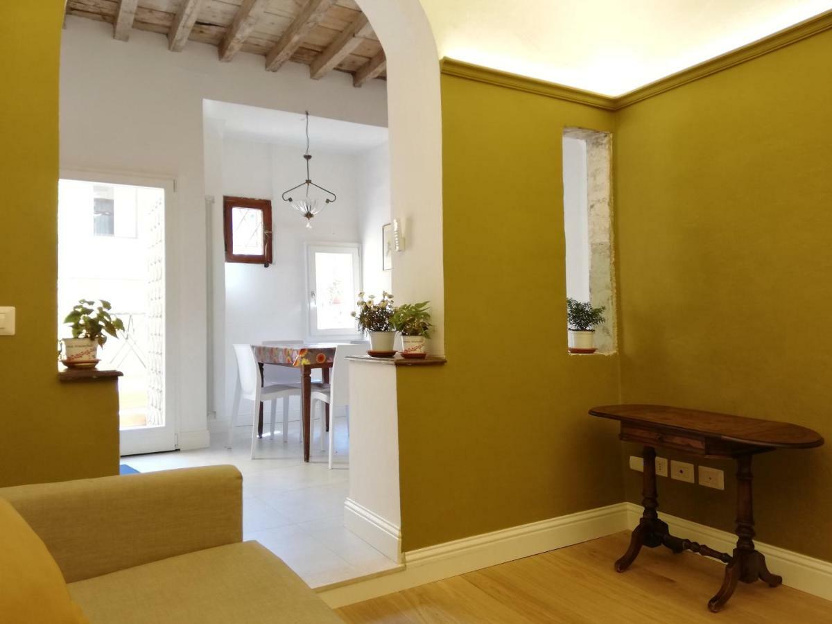 Borgo San Frediano Suites ฟลอเรนซ์ ภายนอก รูปภาพ